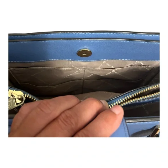 Michael Kors Light Blue Purse with Removable Strap - Picture 12 of 16